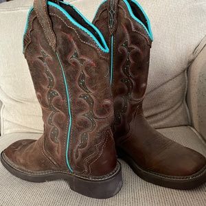 Justin Cowgirl Boots